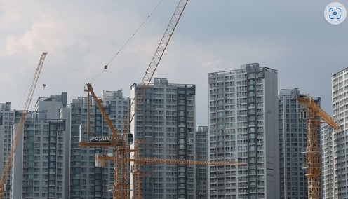 지방 도심지내 신축아파트 공사현장