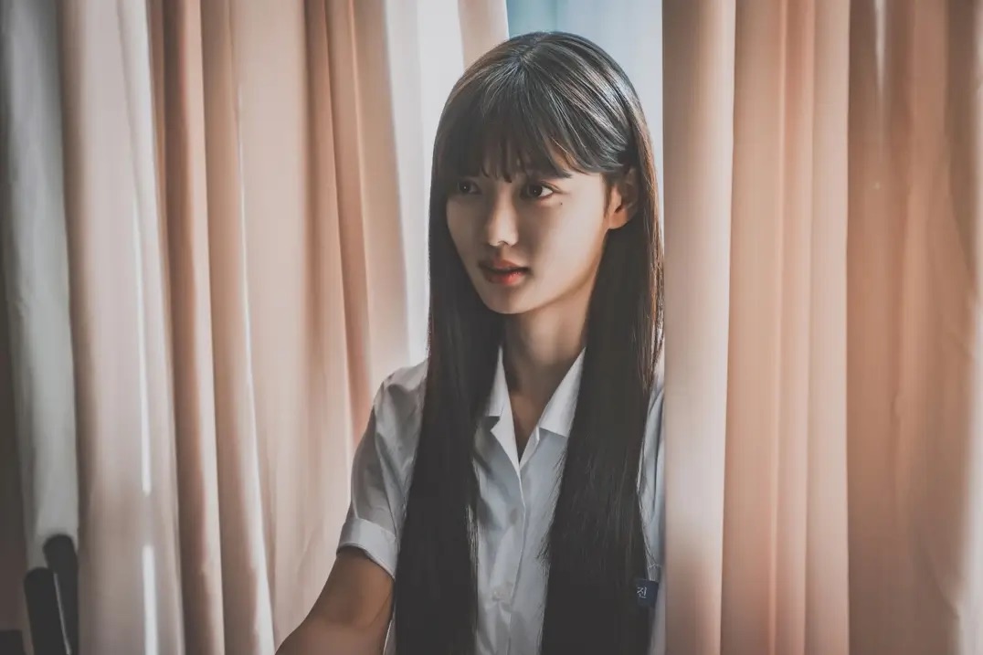 백아진 역의 김유정 배우