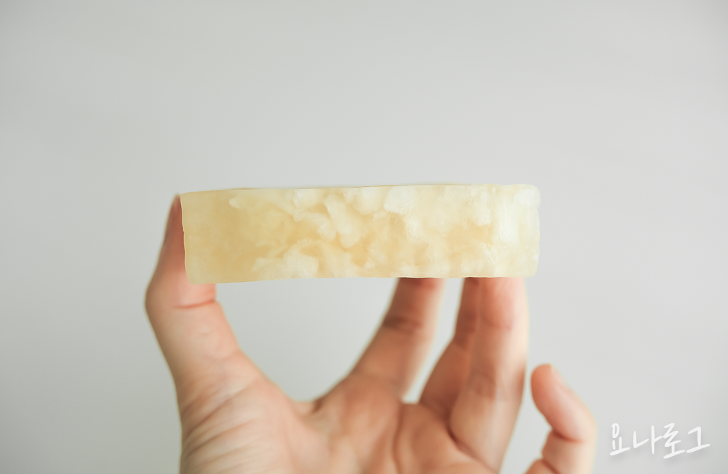 러쉬 러쉬비누 비누추천 레몬비누 여자친구선물 남자친구선물 대학생선물추천 LUSH Bohemian 바디워시 바디워시추천 샤워젤 샤워젤추천 러쉬보헤미안 러시비누 러쉬솝 바디크림 바디로션