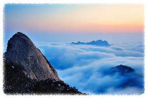 단풍과 눈꽃으로 유명한 설악산