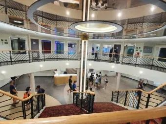 경상도 부산 유일 제주행 여객선 오션비스타제주 이코노미 객실 삼천포에서 제주 탑승 후기까지_4