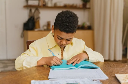 AI와 협업하는 초등학생 공부법. 학원 대신 AI 툴을 활용해 스스로 학습하는 루틴 기록