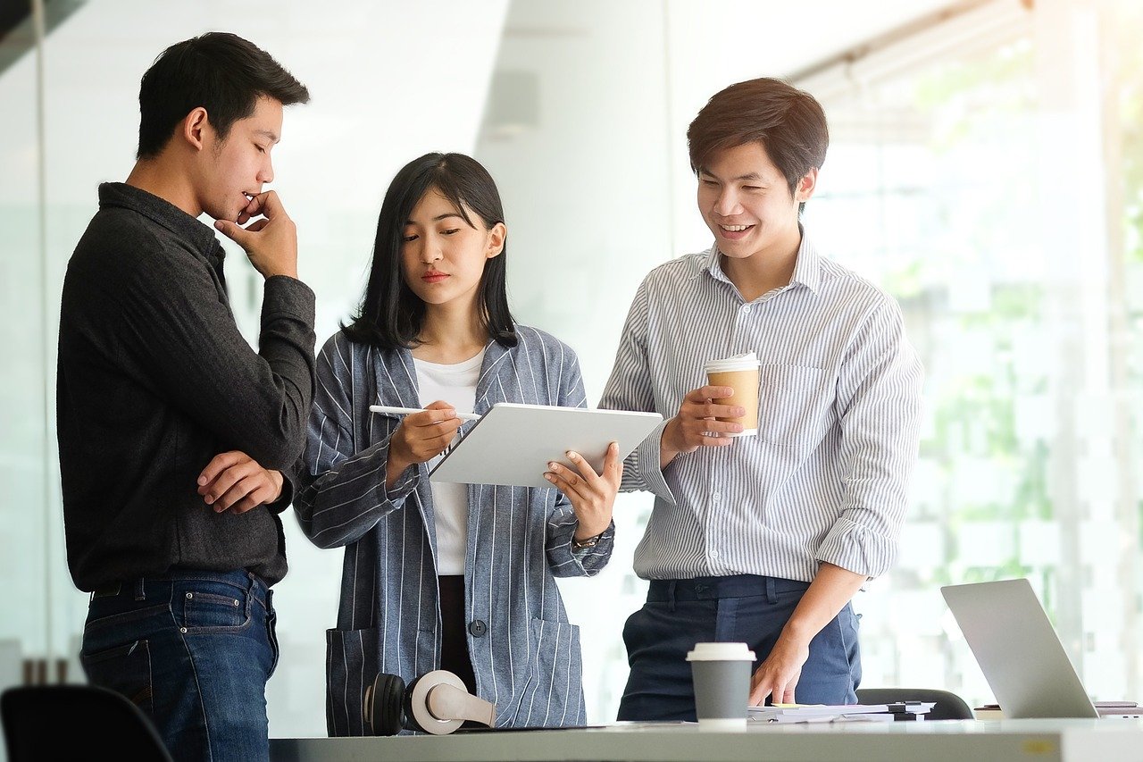 열심히 일하는 직장인 재테크는 빠를 수록 좋다