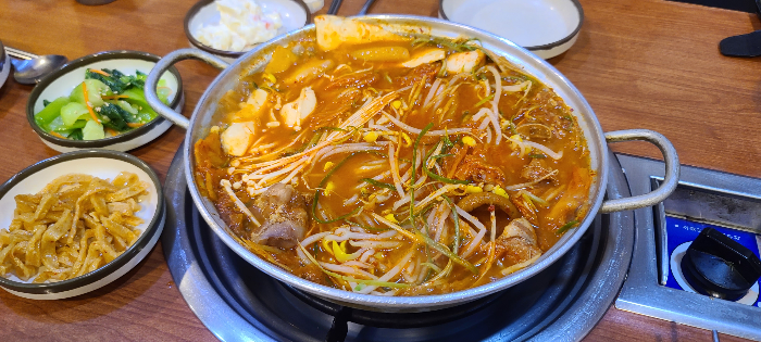 돼지갈비김치찜 매운맛 옛골매운돼지김치찜 얼큰한맛