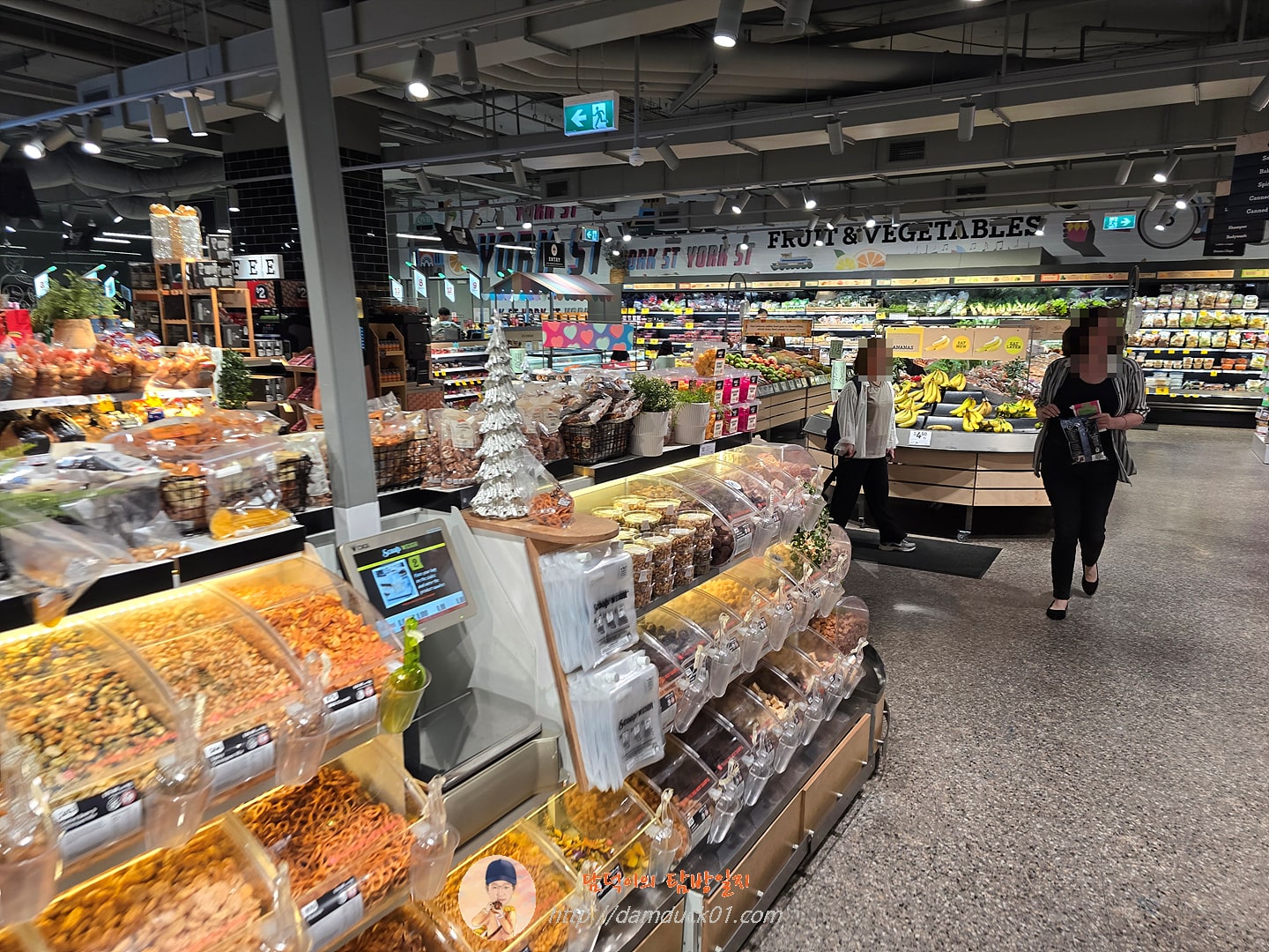 Coles Local Sydney CBD - York Street