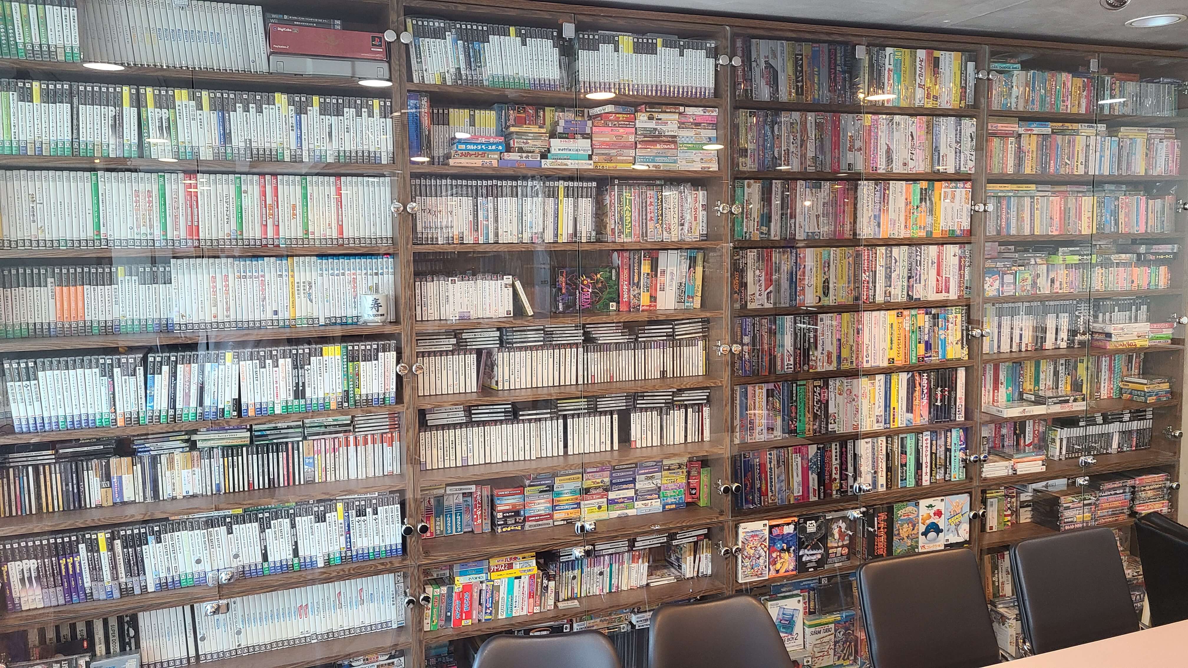 레트로카페-트레이더-게임-타이틀-4