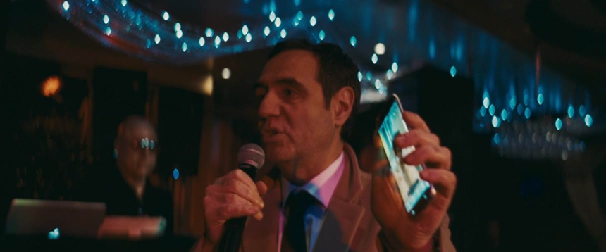 영화 '아노라' (Anora) 리뷰 - 강렬한 스토리와 현실적인 로맨스!