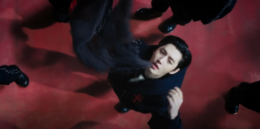 어두운 면이 빠져나가는 모습