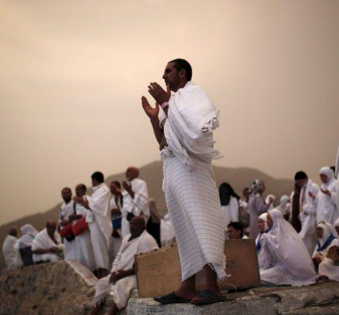 기도하는 성지순례객