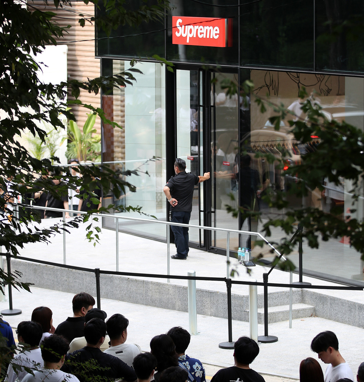 베일 벗은 슈프림 한국 오픈