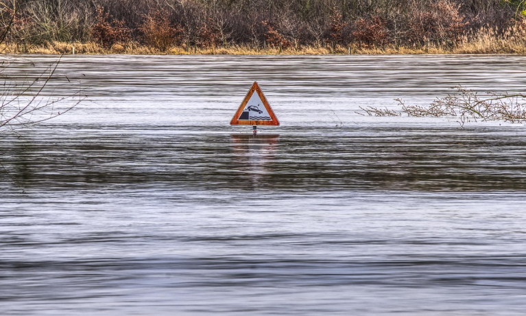 폭우피해보상 - 금융지원&amp;#44; 긴급생활안정자금&amp;#44; 납입유예&amp;#44; 융자연장&amp;#44; 카드청구유예&amp;#44; 채무조정까지