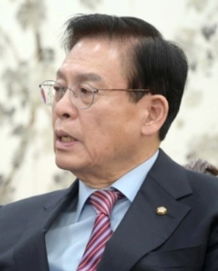정우택 국회의원 프로필 나이 고향 학력 재산 지역구