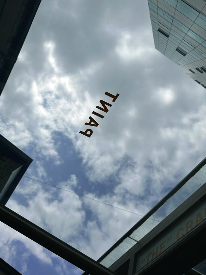 을지로 페인트커피앤바