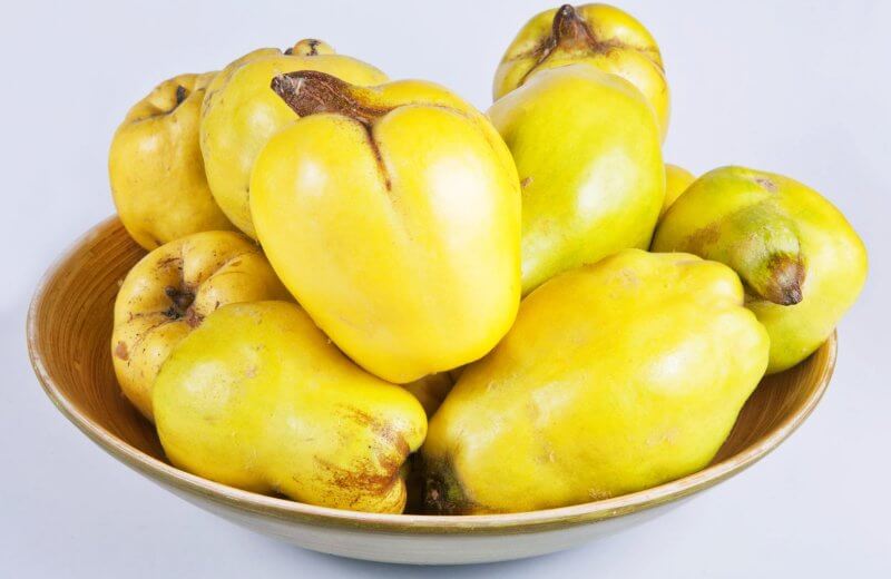 쟁반에-담겨진-모과