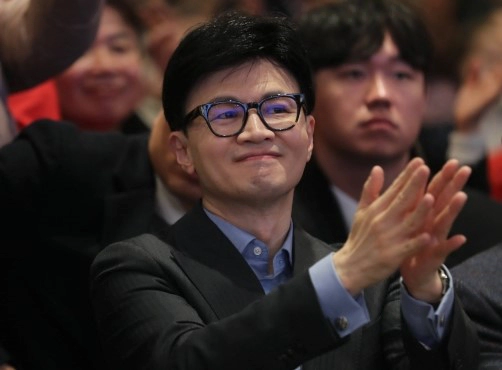 한동훈 관련주 10종목 및 프로필