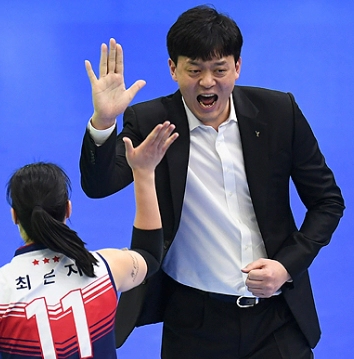 이영택 감독 프로필 나이 고향 학력 경력