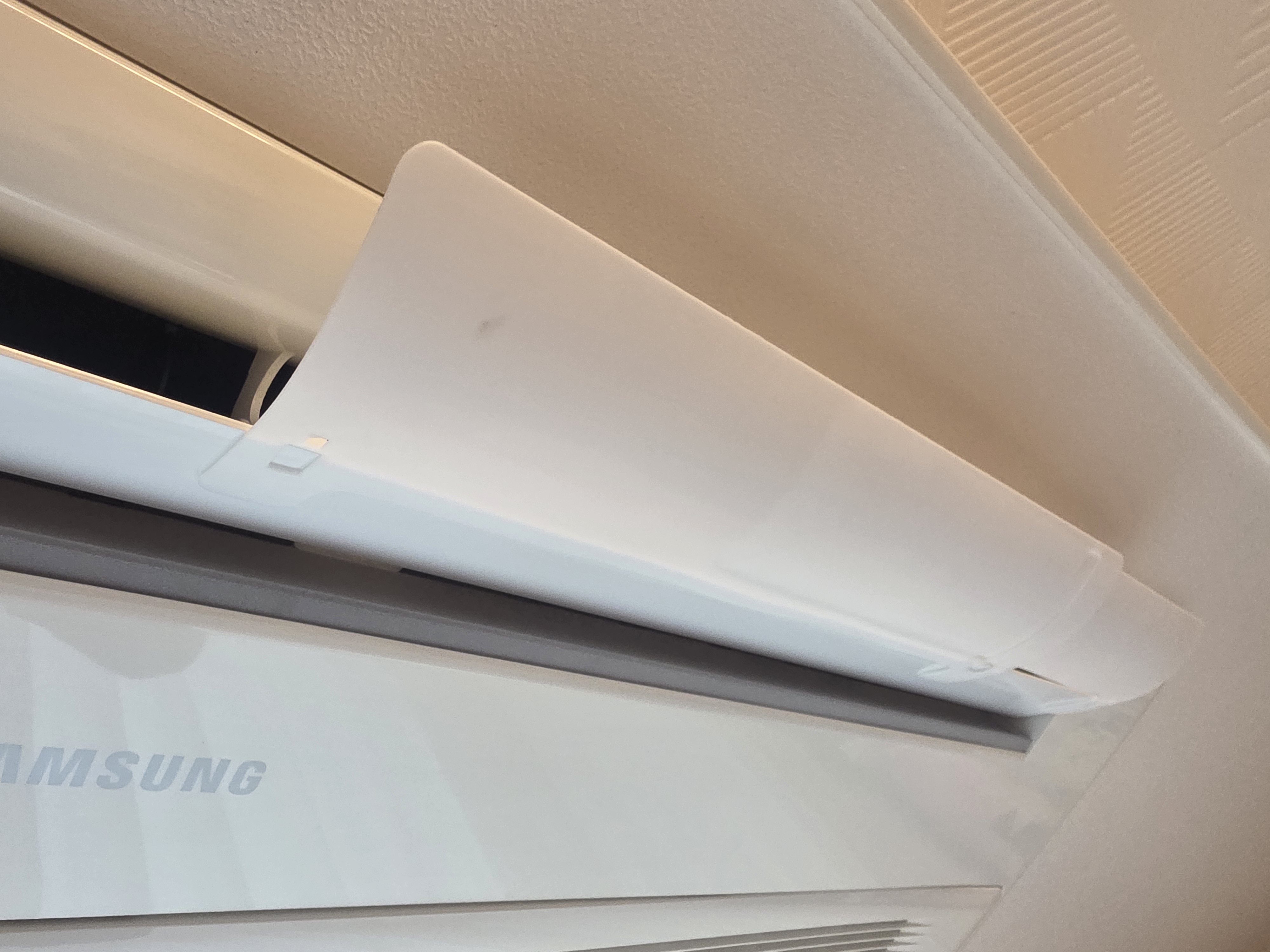 무타공 에어컨 바람막이 설치 후기(단점&amp;#44; 장점)