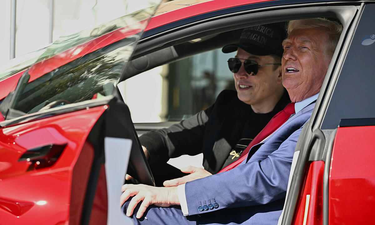 트럼프, 테슬라 차량 직접 구매…머스크 지지 선언과 주가 영향은?