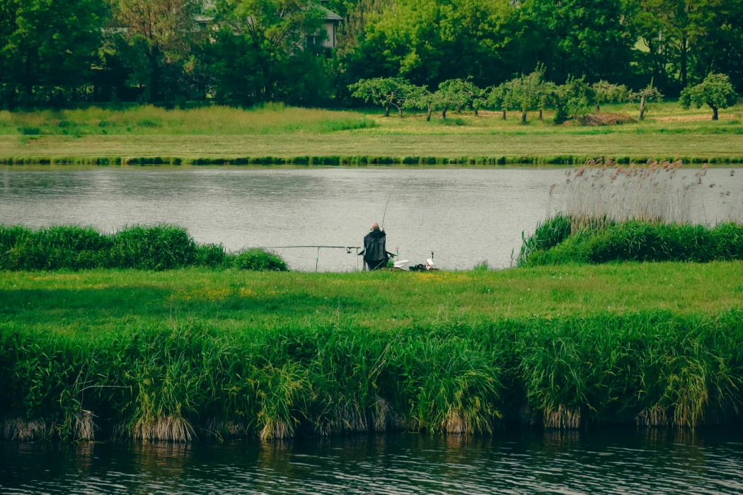 낚시하는-사람-사진
