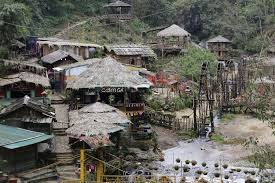 캣캇 마을(Cat Cat Village) 마을 입구와 마을 풍경 사진