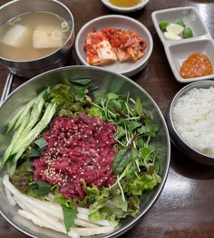 육회비빔밥-밥-뭇국