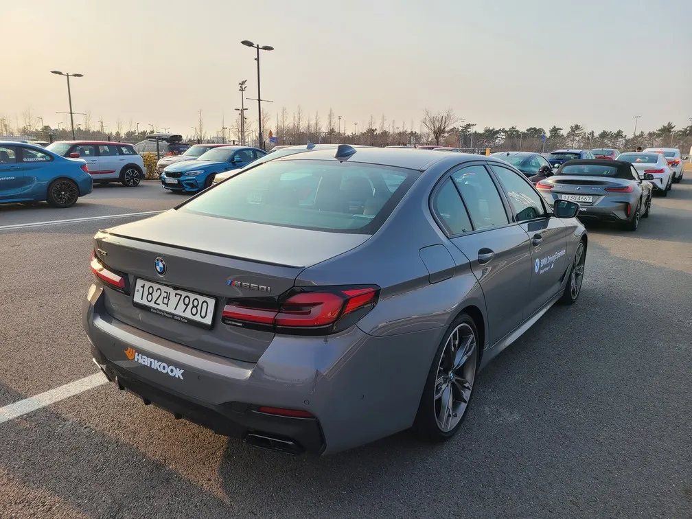 M550i