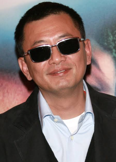 왕가위 감독의 선글라스 착용 사진