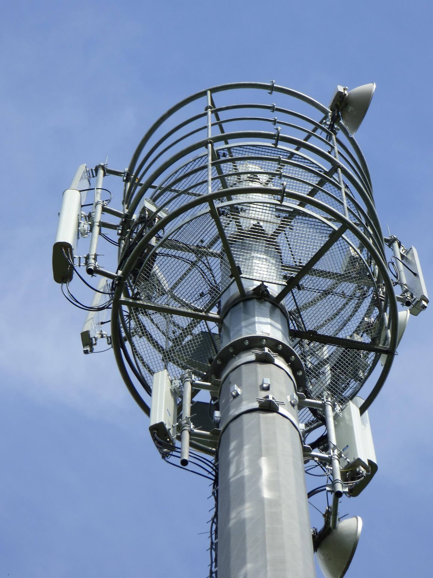 글로벌 주식 REIT 구조와 배당 성장 전략이 AMT 밸류에이션 하방을 지지하는 메커니즘