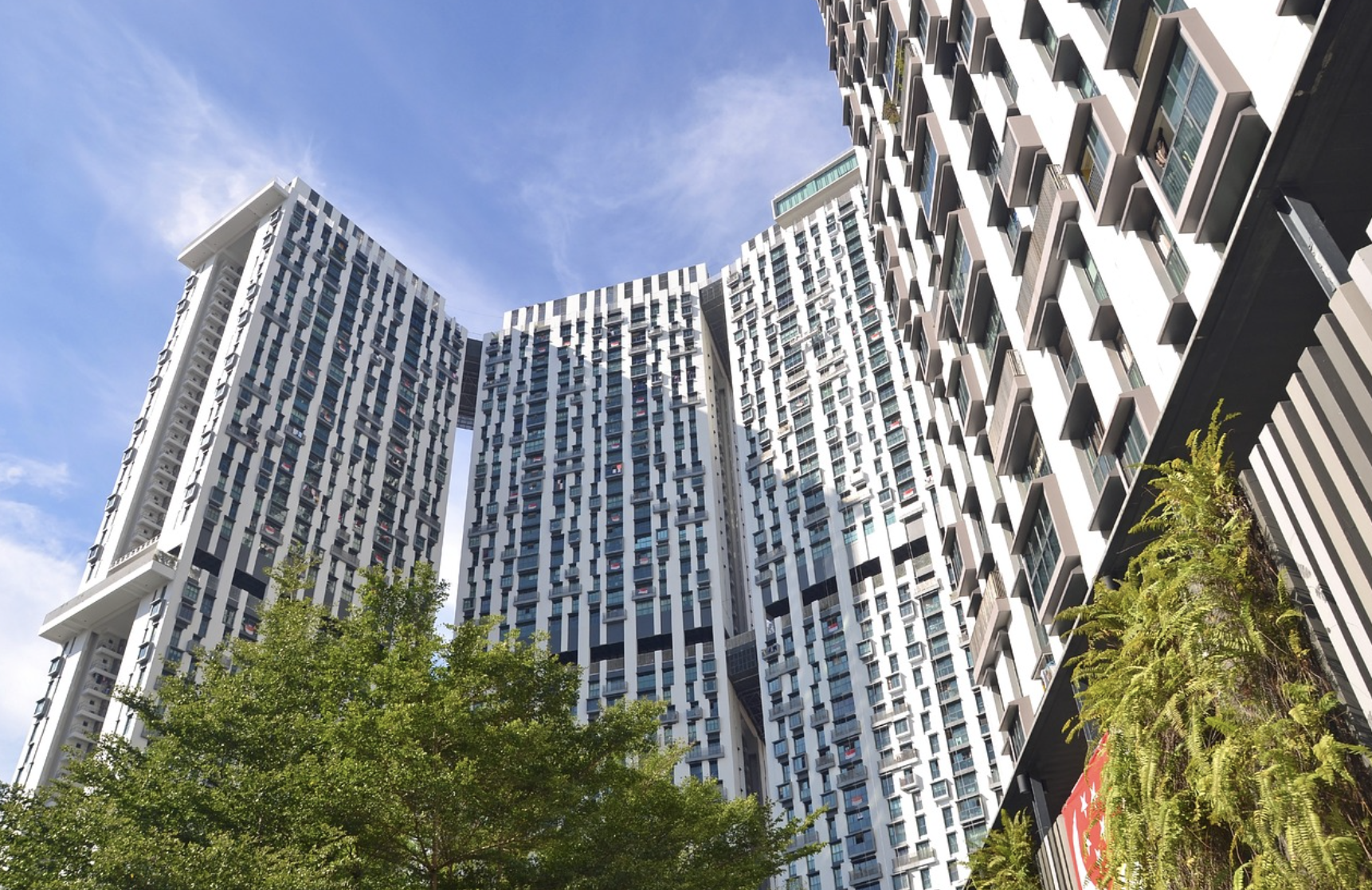 공공임대주택은 왜 항상 부족한가: LH와 지방정부의 공급 구조 분석