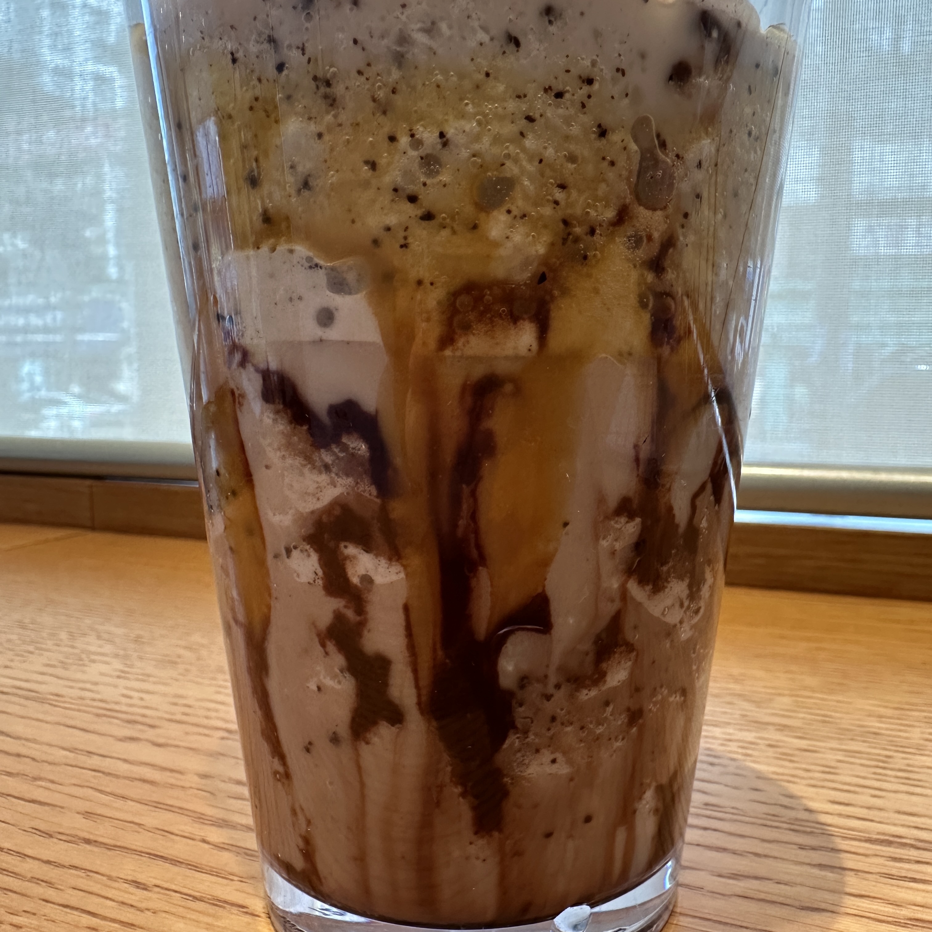 조카인드스누피초코카라멜프라푸치노