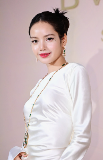 리사 팝업스토어 장소 신곡 락스타 반응