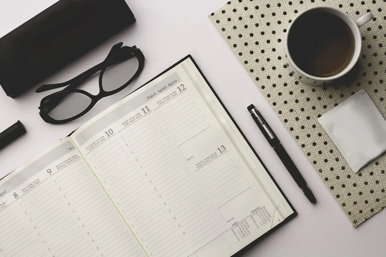 디지털 미니멀리즘을과 앱 사용 후 감정 사용 일기 쓰기