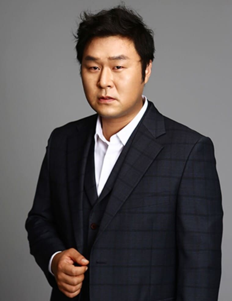 배우-윤경호