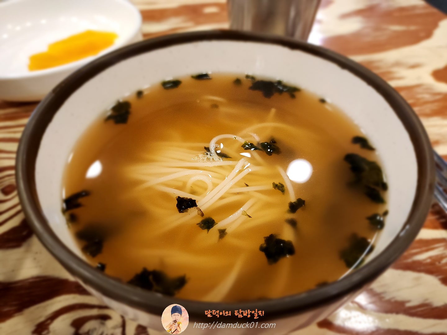 서비스 잔치국수