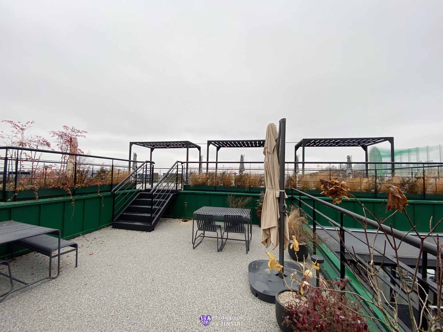 ๊นํฌ ์์ด ์ฅ๊ธฐ๋ ์์ธ๊ทผ๊ต ๋๋ผ์ด๋ธ ๋ฒ ์ด์ปค๋ฆฌ ๋ํ์นดํ ์ปค์คํ
์ปคํผ ๋ํ์ฐ์ค