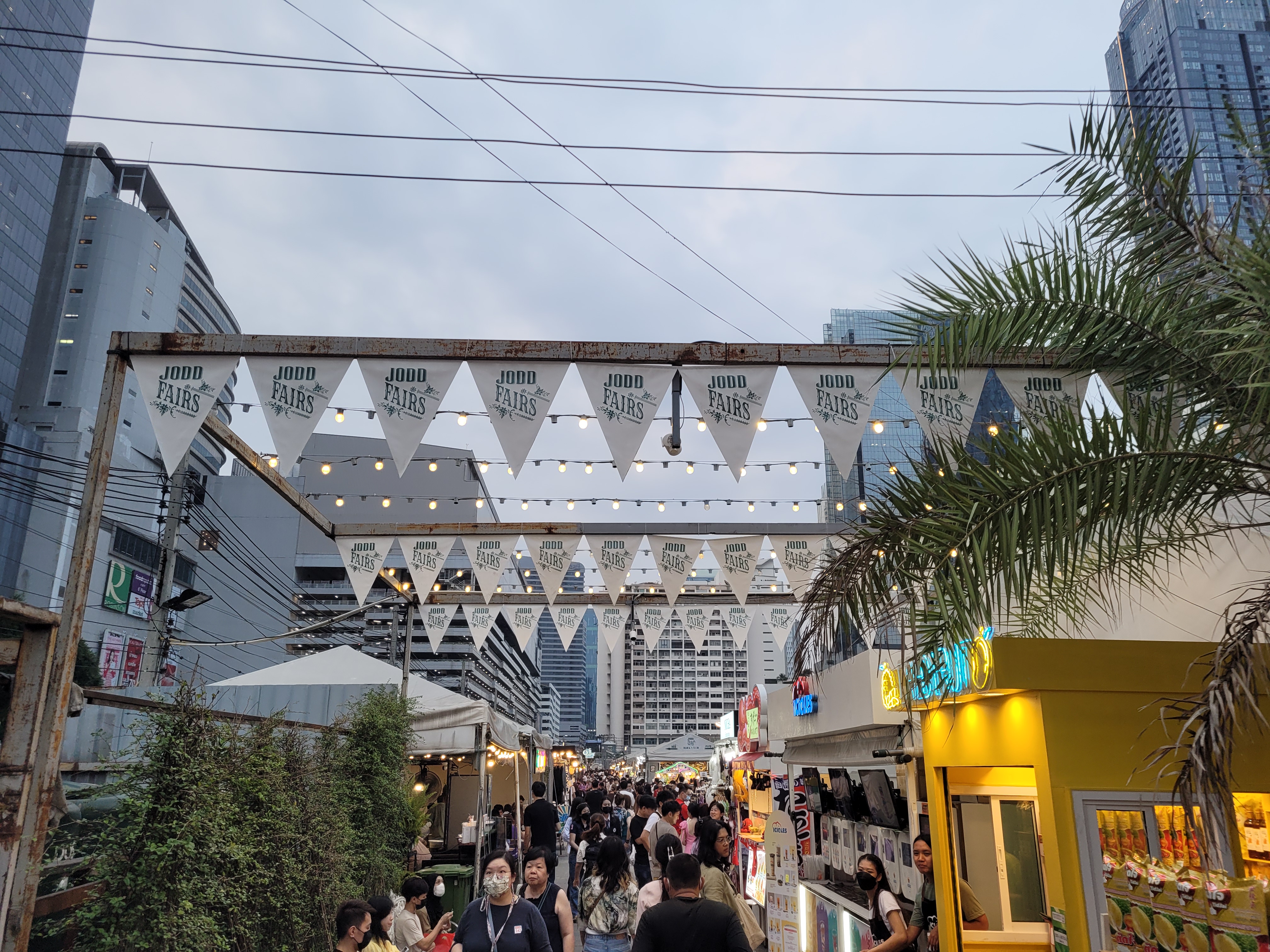 조드페어 야시장 풍경