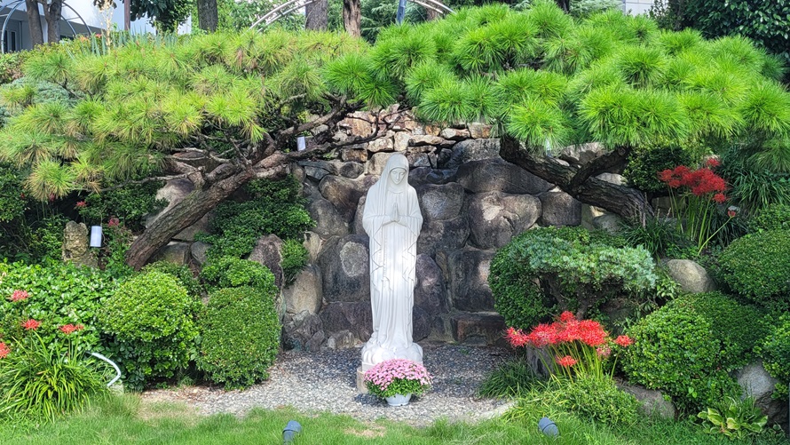 익산 노송동성당 성모상