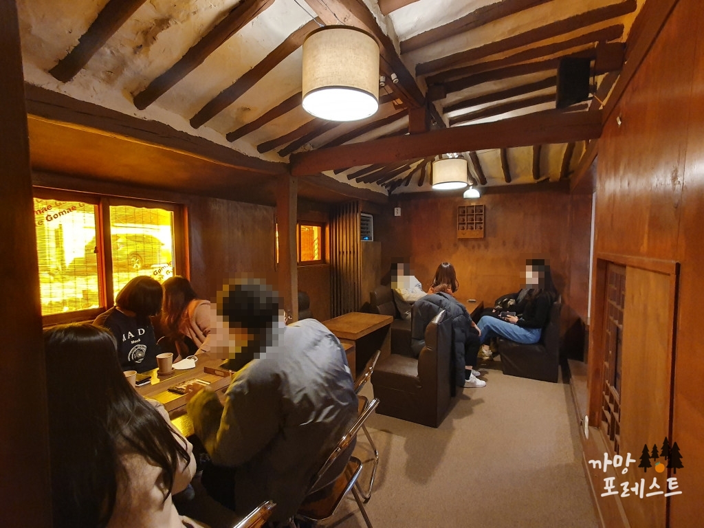 고매커피 매장 내부