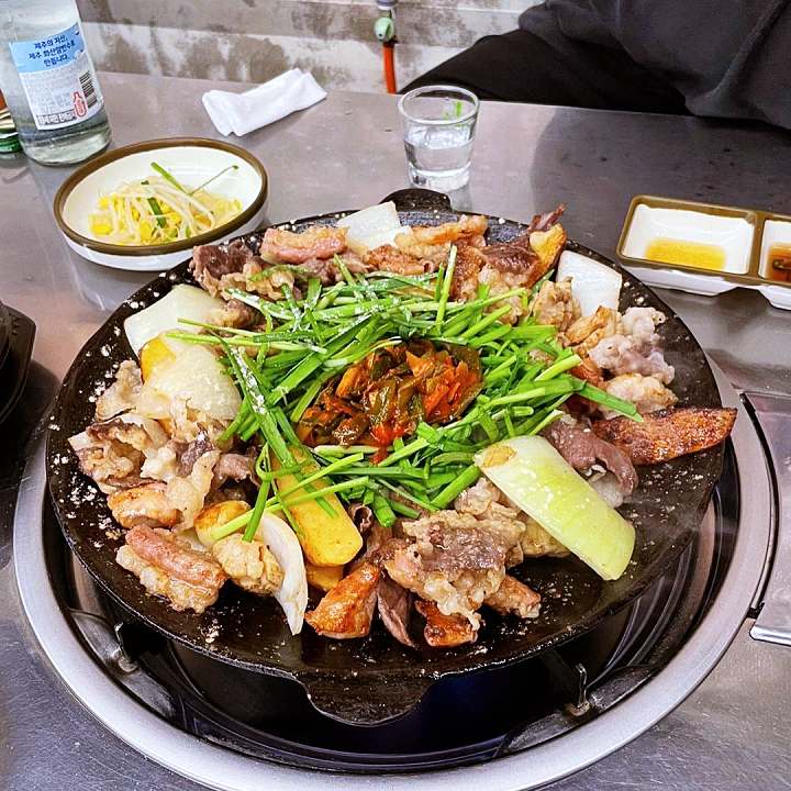 전참시 전지적참견시점 이영자 황소 곱창 대창 막창 찐 맛있는 대파김치 소곱창 맛있는 곱창집 제주 공항 맛집 위치 메뉴 가격 정보