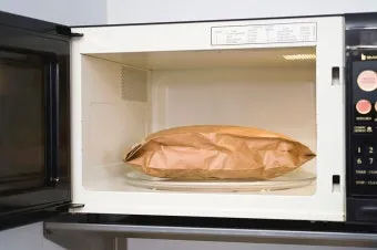 전자제품 먼지 제거 TV 리모컨 선풍기 정전기 줄이는법_23