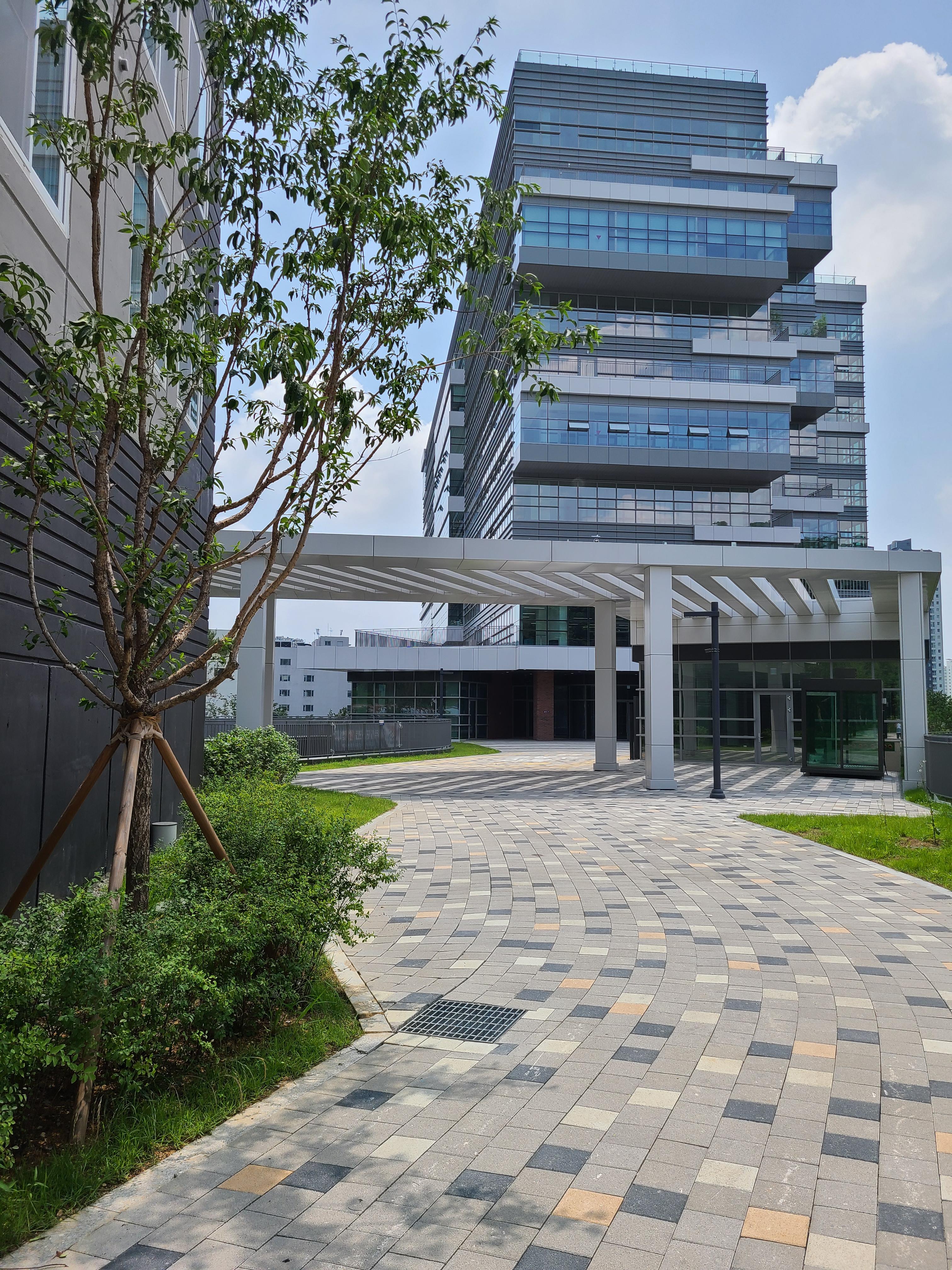 시그니처 광교 1차 상가 및 정원8