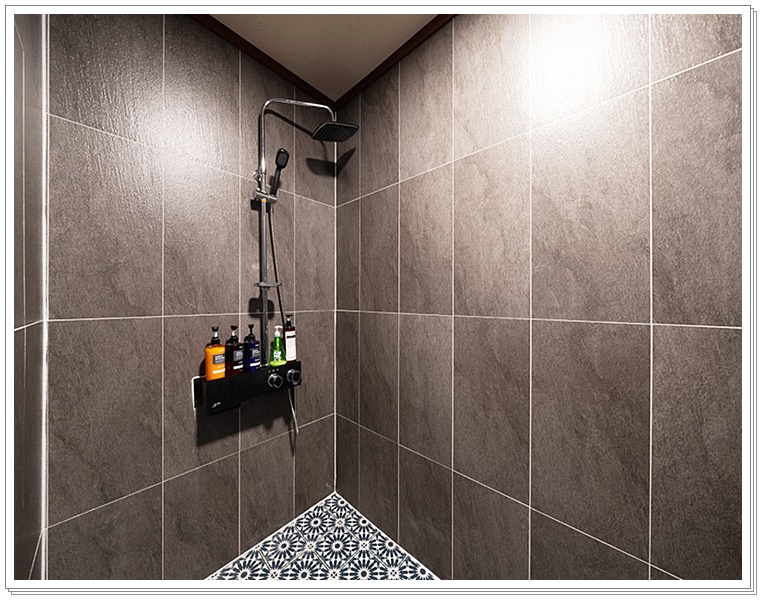 송도마사지 위드더테라피 커플 샤워실