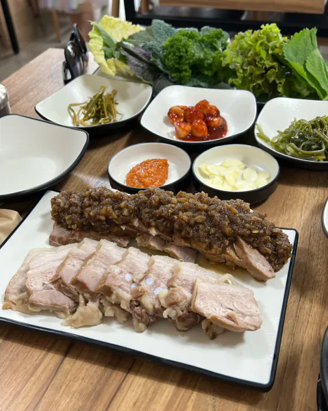 생생정보 우와한 식당 흑마늘제육쌈밥 &amp; 흑마늘수육쌈밥 음식점 위치