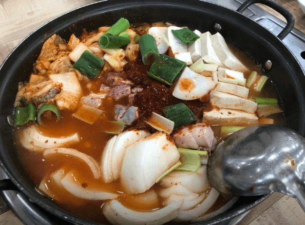 생방송투데이 두루치기 독산동 맛집