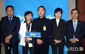 강혜경 보좌관 경력