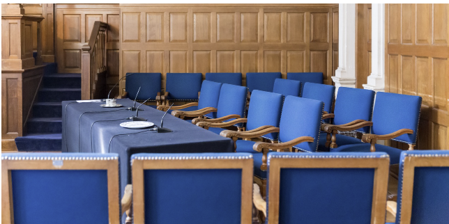 법원 내 사진입니다.