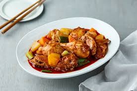 중간 정도의 매운맛으로 요리한 닭볶음탕 완성 모습