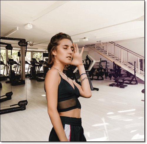 심방세동 원인, 피트니스 운동 중인 여성