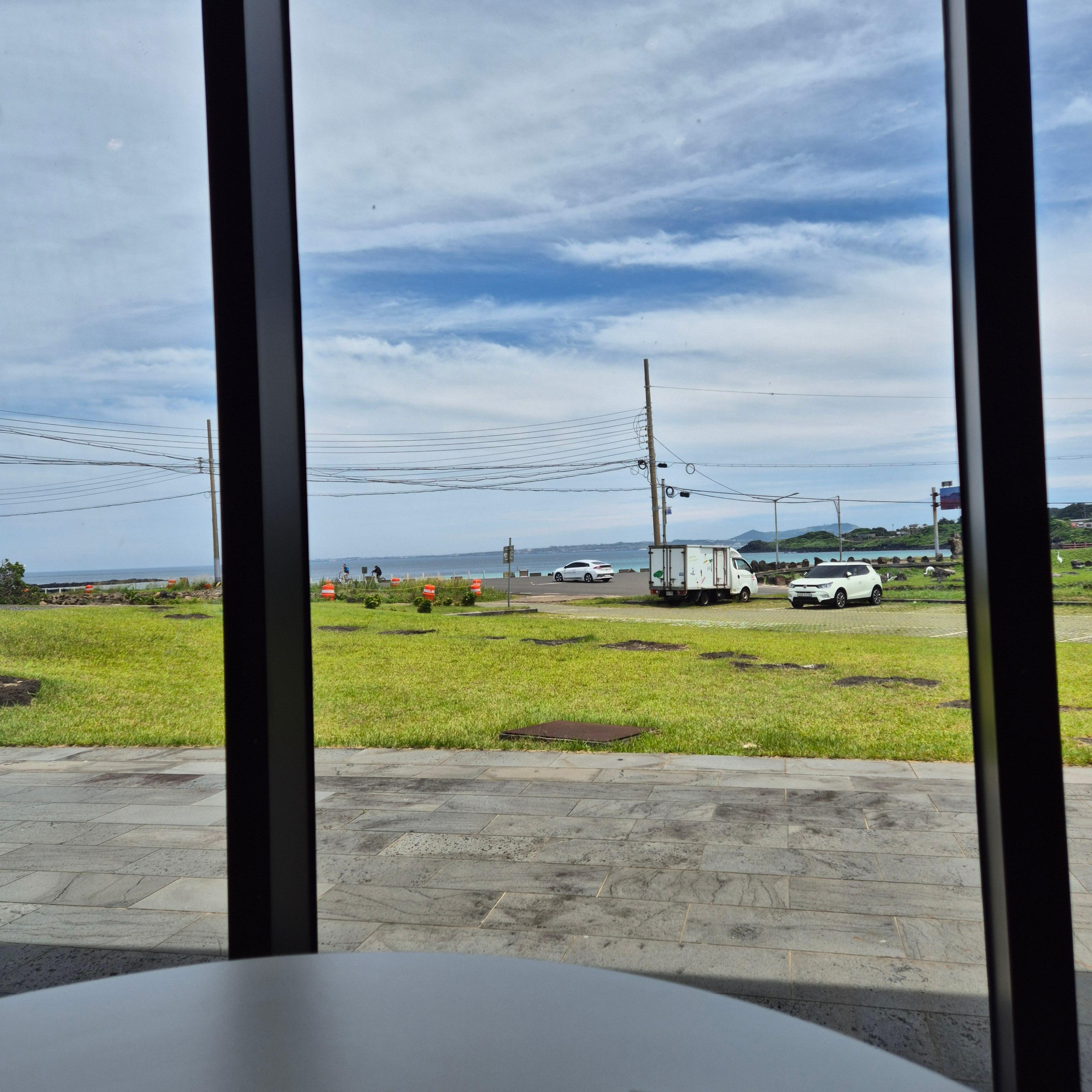 제주 바투모루 카페, 하도해수욕장 카페, 제주 당근주스, 제주 한라봉 케이크, 제주 아이스아메리카노, 제주 뷰맛집, 구좌 카페, 제주 브루잉카페, 제주 디저트카페, 제주 카페 추천