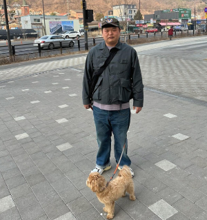 고규필과 강아지 사진